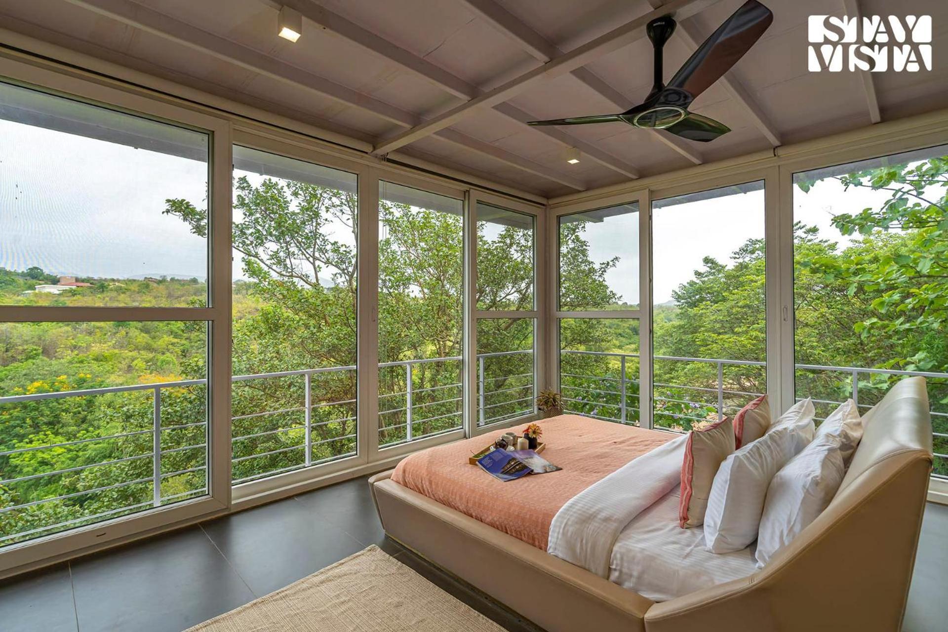 The Glasscape By Stayvista - Hillside Getaway With Pool And Indoor Games นาสิก ภายนอก รูปภาพ